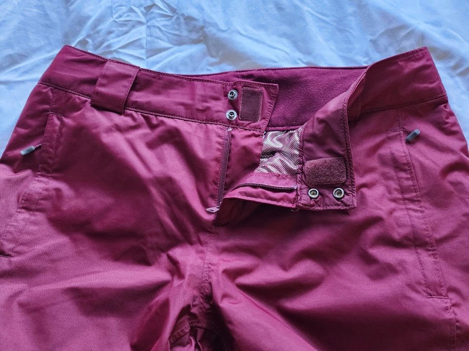 COLUMBIA OMNI-TECH WOMEN'S SKI SNOWBOARD PANTS BURGUNDY SIZE LARGE IS USED - Image 3 of 4