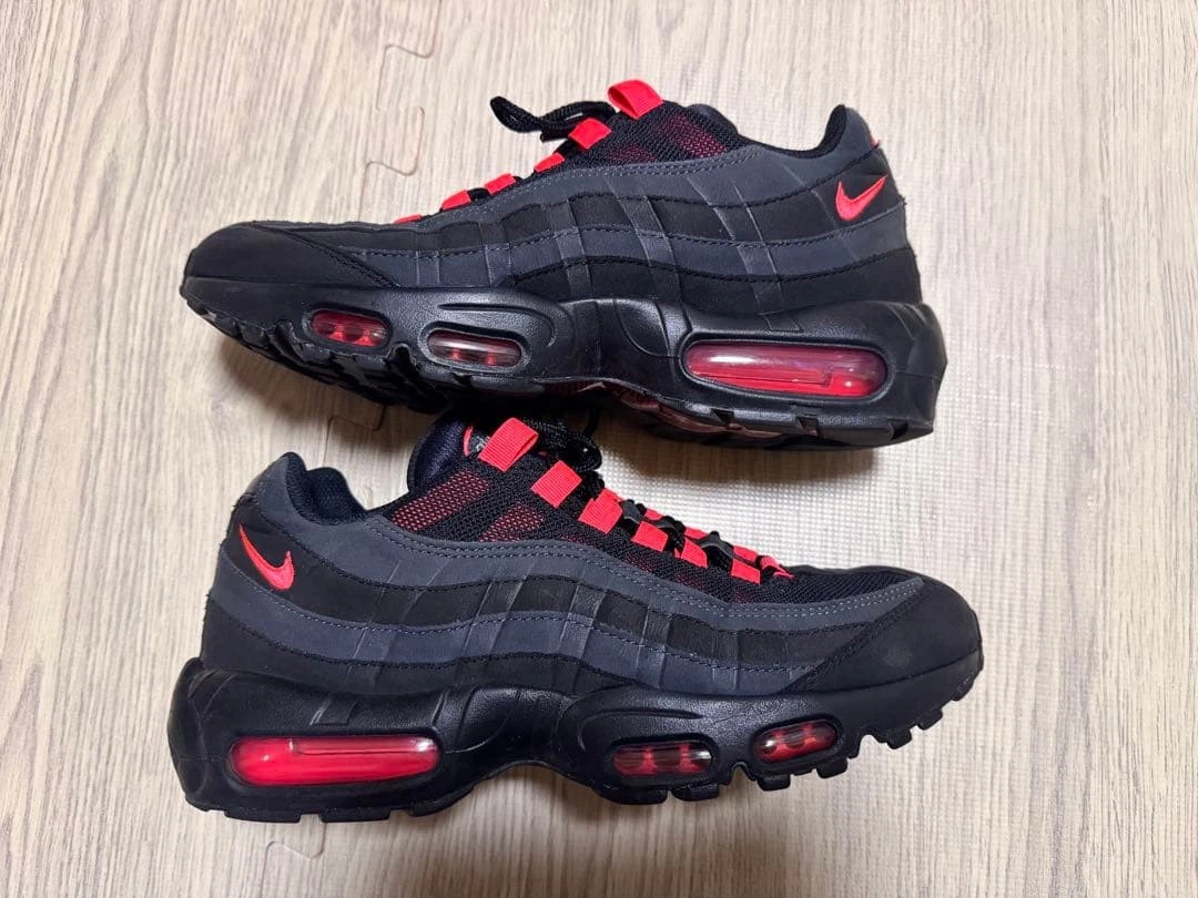Nike Air Max 95 Black Laser Crimson for Sale | Authenticity
