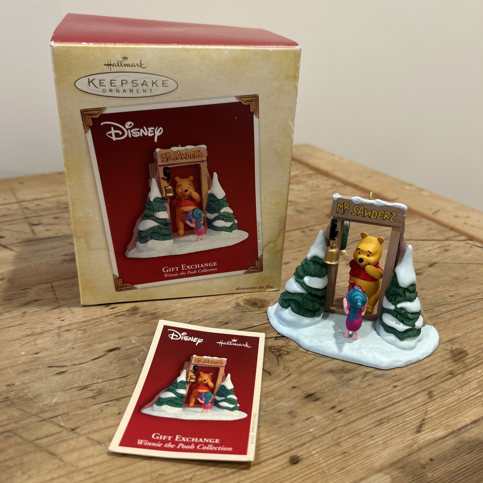 Hallmark Keepsake 2005 Ornament Winnie the Pooh Collection Gift Exchange-image