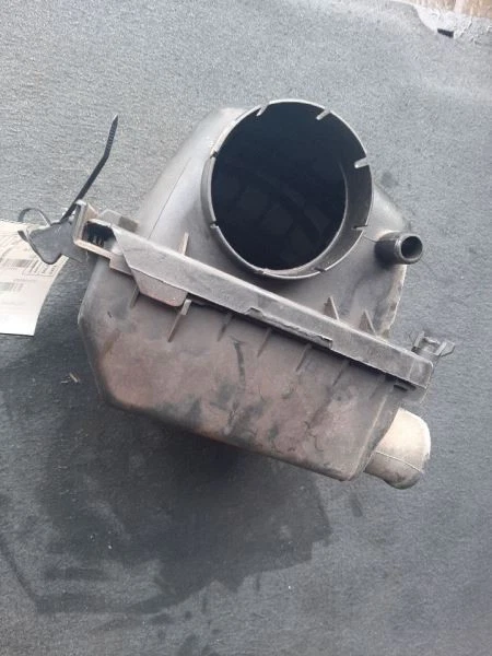 Purificador de aire 94-96 Chevrolet Caprice 25163341 Foto 3 de 4