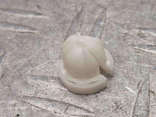 BMW 1 F20 Scheinwerferverkleidung vorne links 1.60 Petrol 2012 30106579