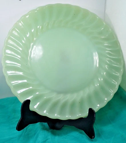 Fire King Anchor Hocking 1 jadeite shell swirl 10" DINNER PLATE green With Logo