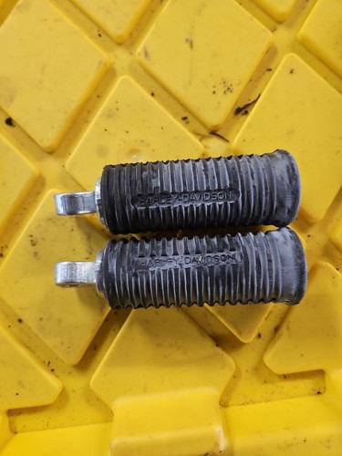 HARLEY DAVIDSON GENUINE LARGE CUSHIONED FOOTPEGS 49110-98