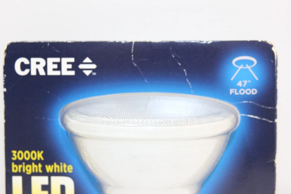 CREE Lighting 90W LED Bright White 27° Spot Replacement Bulb Par 38 - Image 4 of 4