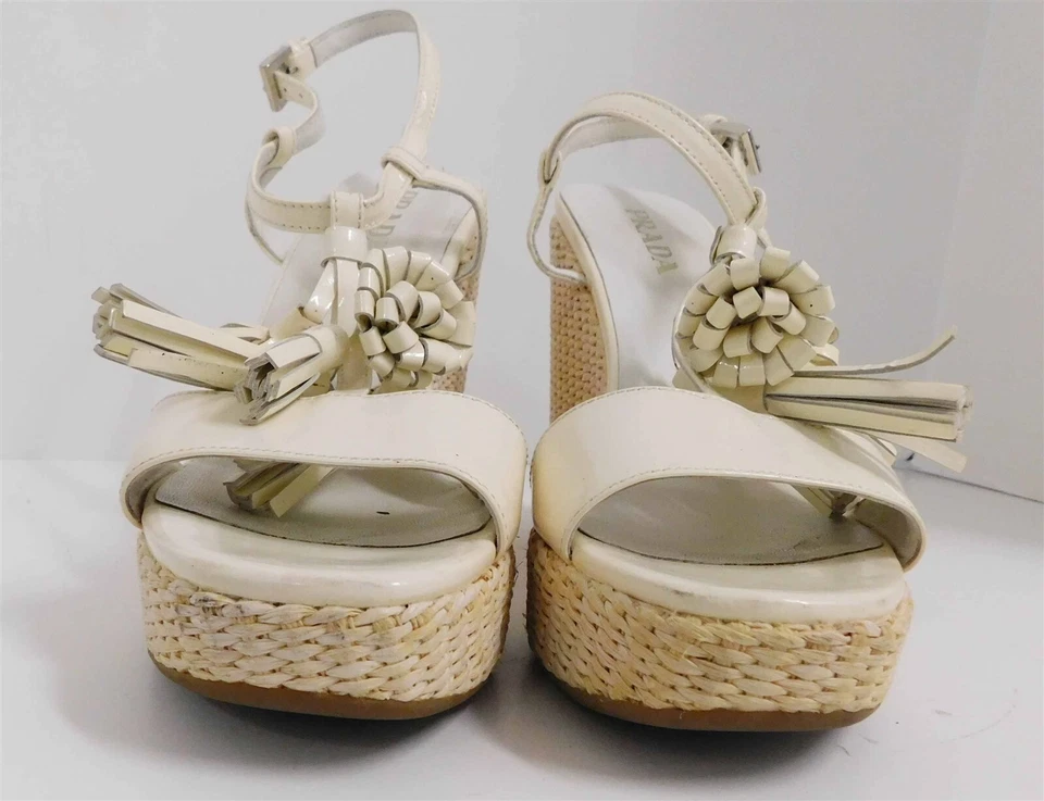 Prada Off White Charol Tirantes Paja Plataforma Cuñas Italia 36.5 Foto 4 de 4