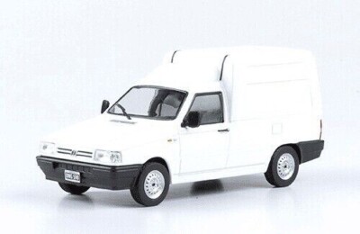 Fiat Fiorino Del 2001 Modello IXO Scala 1:43 Pressofuso Con Rivista Edizione Argentina Rara