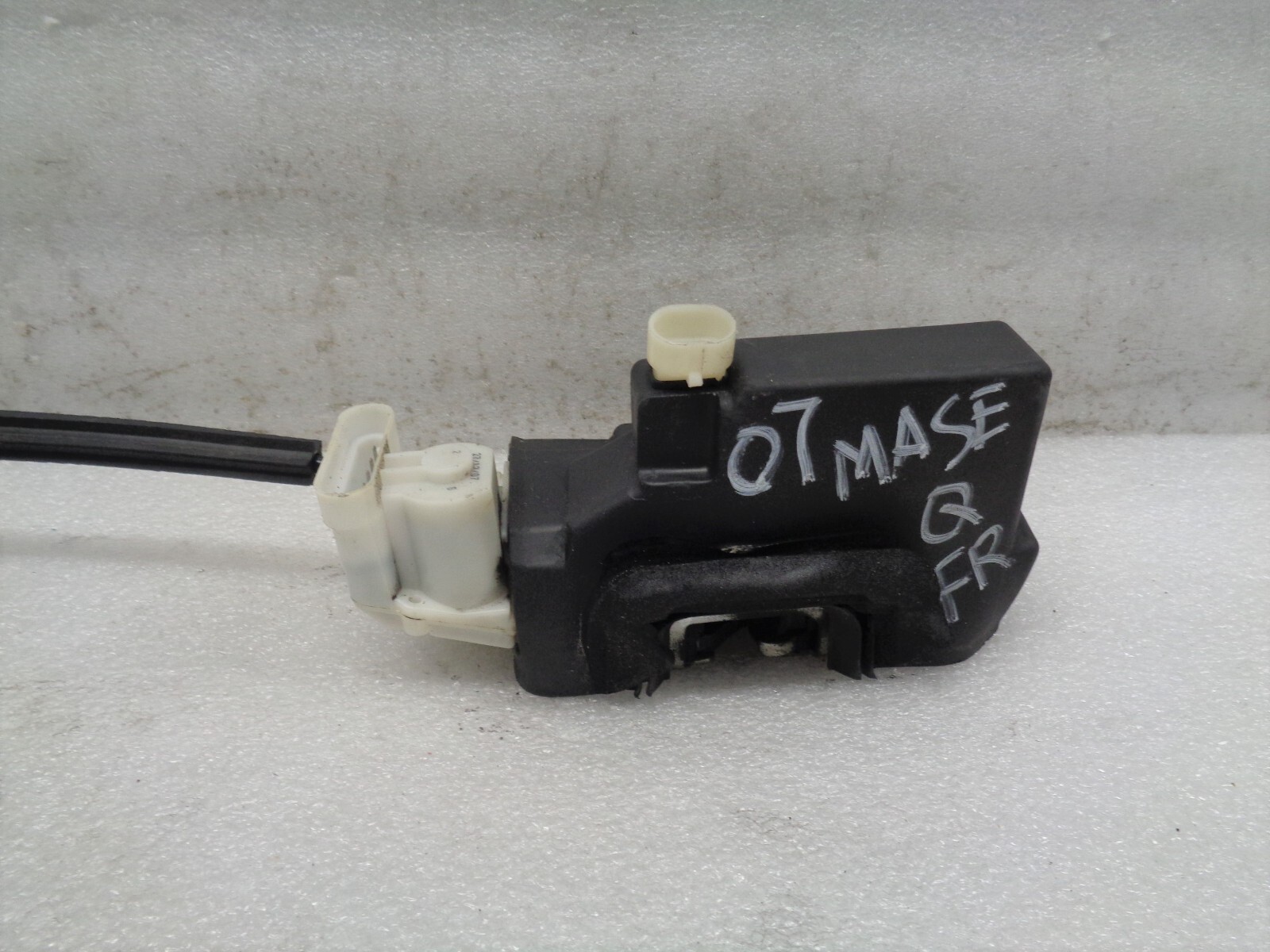 04-08 Maserati Quattroporte Front Right Door Lock Latch Actuator OEM AK2209256