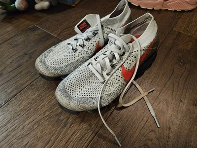 Nike Air VaporMax Heritage OG pre-owned Used Condition Gray  display picture 2