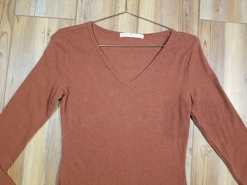 Peruvian Connection V Neck Layering Tee Women’s Size S Perfect Condition Rustred - Picture 6 of 9