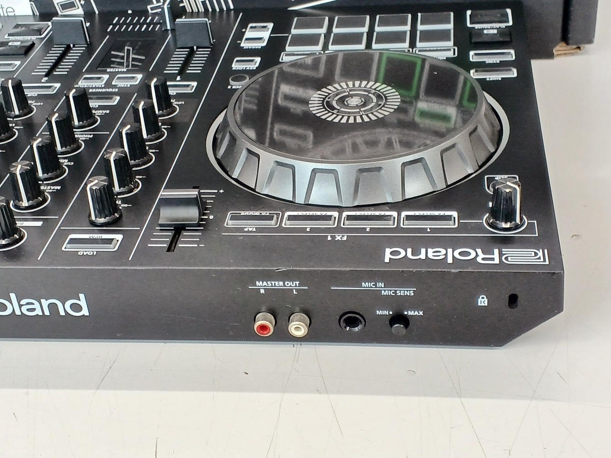 Roland DJ-202 2CH 4-Deck DJ Controller Serato USB Bus Powered