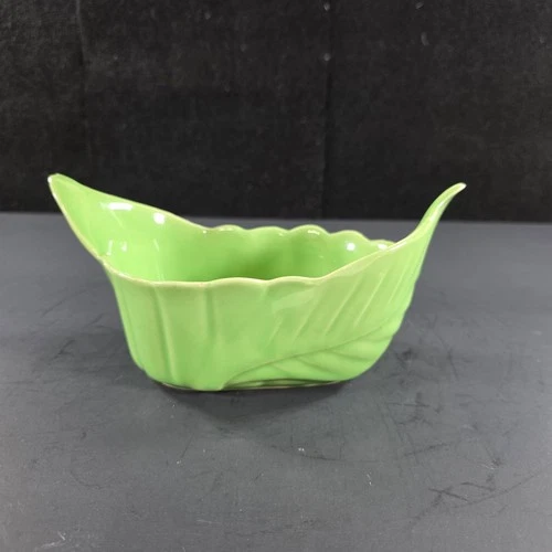Vintage Shawnee Green Leaf Design Planter #439 8 12" L