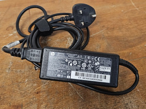 Original HP 677774-003 65W AC UK Netzteil/Laptop Ladegerät 19,5V 3,33A PPP009D