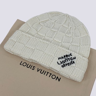 Louis Vuitton LV Damier Azur Embroidered Logo Snug Beanie  display picture 1
