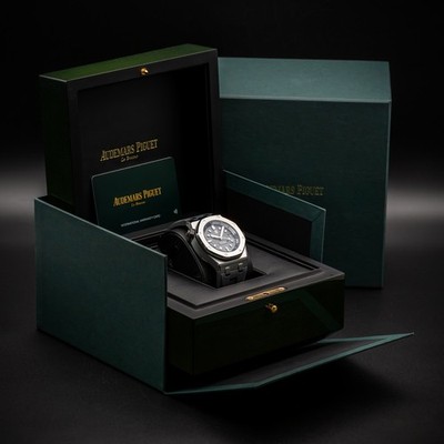 Audemars Piguet Royal Oak Offshore Diver Grey Dial 42mm 15720ST.OO