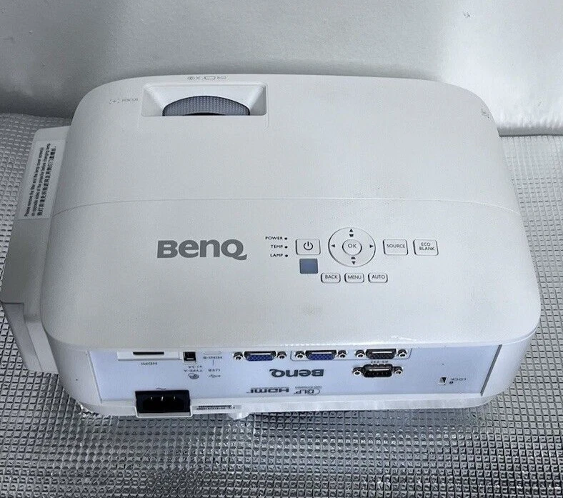 Benq DX808ST XGA Dustproof Projector with Short Throw + QCAST MIRROR - Image 3 of 4