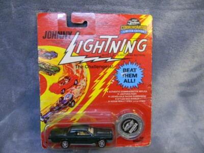 VINTAGE JOHNNY LIGHTNING COMMEMORATIVE CARS #109 CUSTOM CONTINENTAL W/COIN