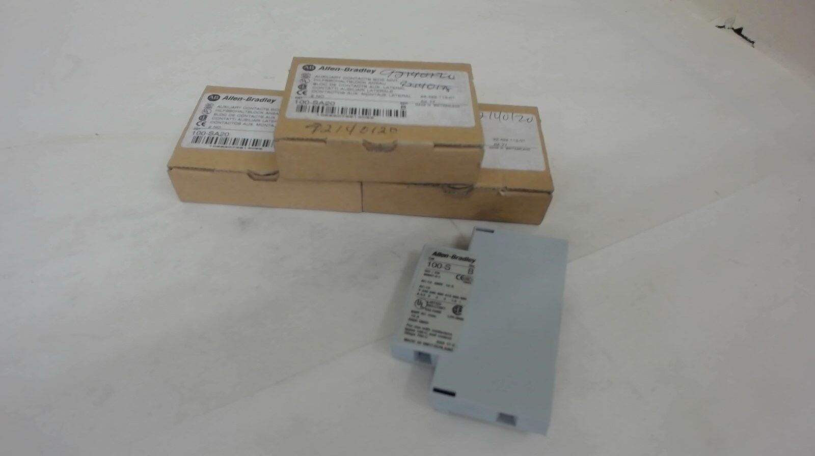 Bombing new work Allen-Bradley 100-Sa20 Contacts Auxiliary Max 79% OFF