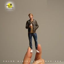 Resin Painted Diorama 1:18 Coffee Boy Miniaure Figurine Doll Fit Car Toys Scene