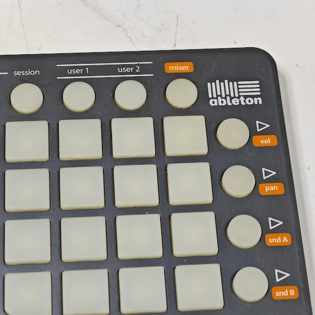 Novation Launchpad S Controller - Ungeprüft, Dreht Auf / Ab-, Nein Kabel - Bild 3 von 4