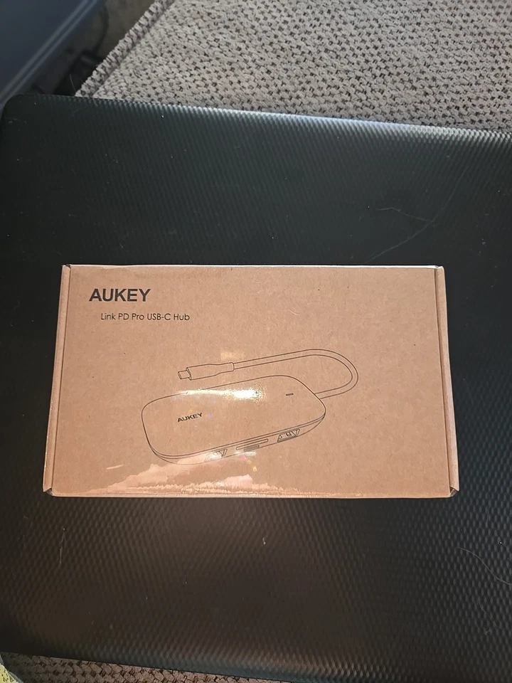 AUKEY CB-C68 Unity Link PD II 7-in-1 USB-C Hub with 100W PD - Image 3 of 4