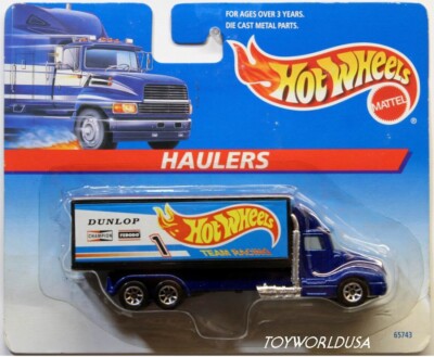 1996 Hot Wheels HAULERS Dunlop Hot Wheels Team Racing Delivery Truck