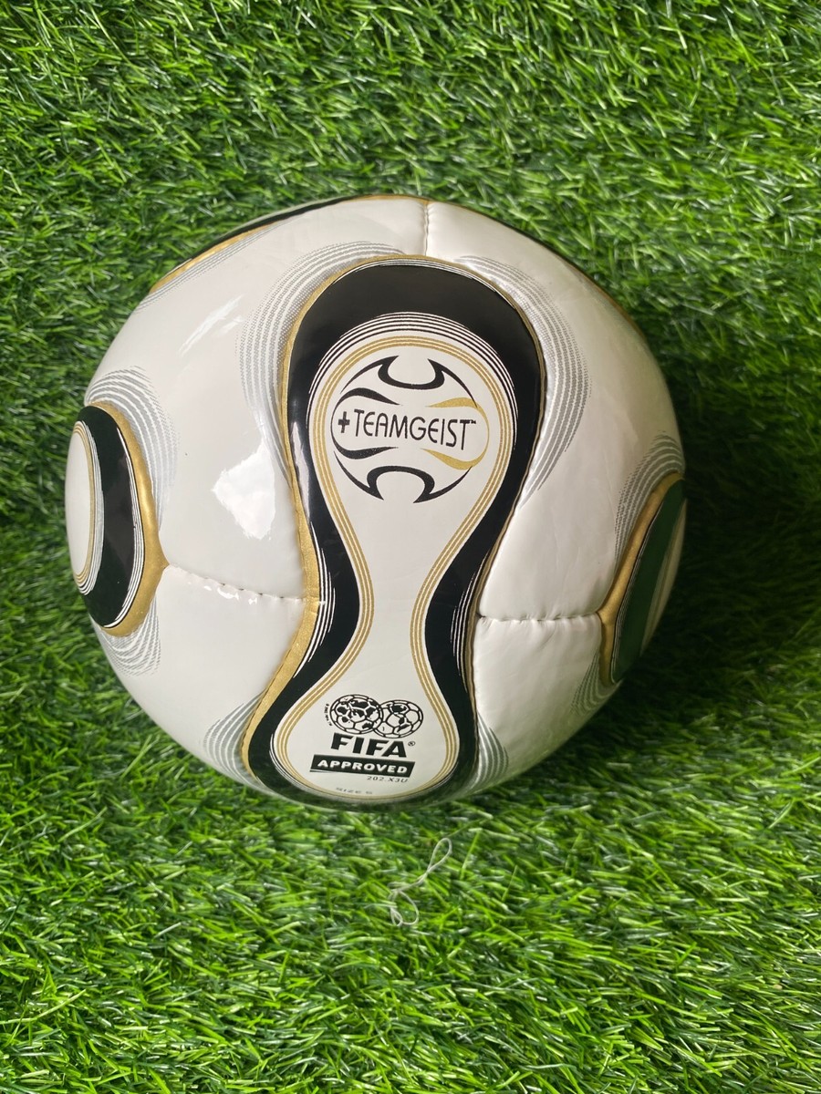adidas TEAMGEIST 2 サッカーボール Adidas Teamgeist 2 official match ball of J League 2008