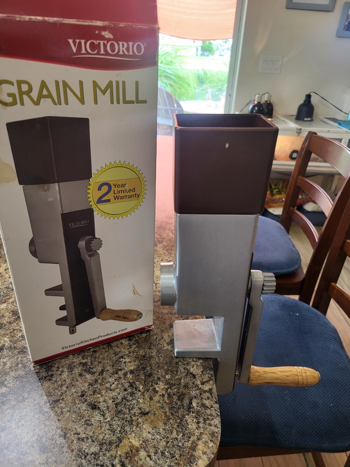 Victorio Hand Crank Grain Mill 811957010123 eBay
