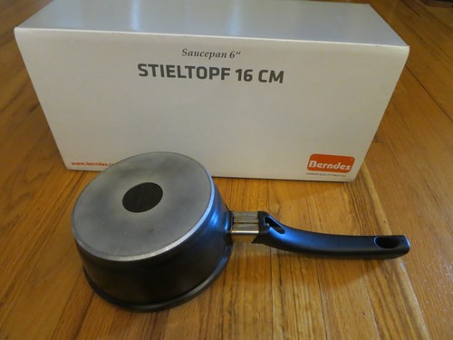 Berndes Nonstick Induction Saucepan 7.25"/1 Qt with Lid USED - Picture 5 of 9