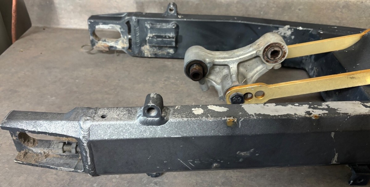 2005 Kawasaki ZX1200 B ZX 1200 ZX12 Ninja Rear Swingarm Pivot