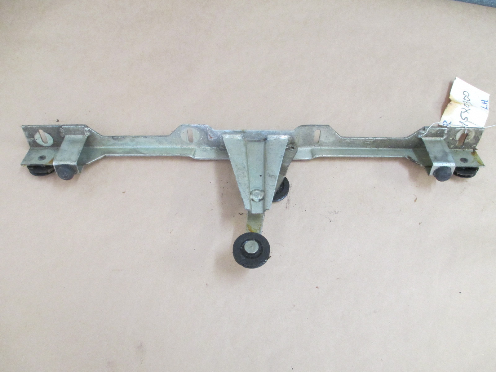 Ferrari Testarossa - LH Lower Door Window / Glass Lift Bracket # 61510300