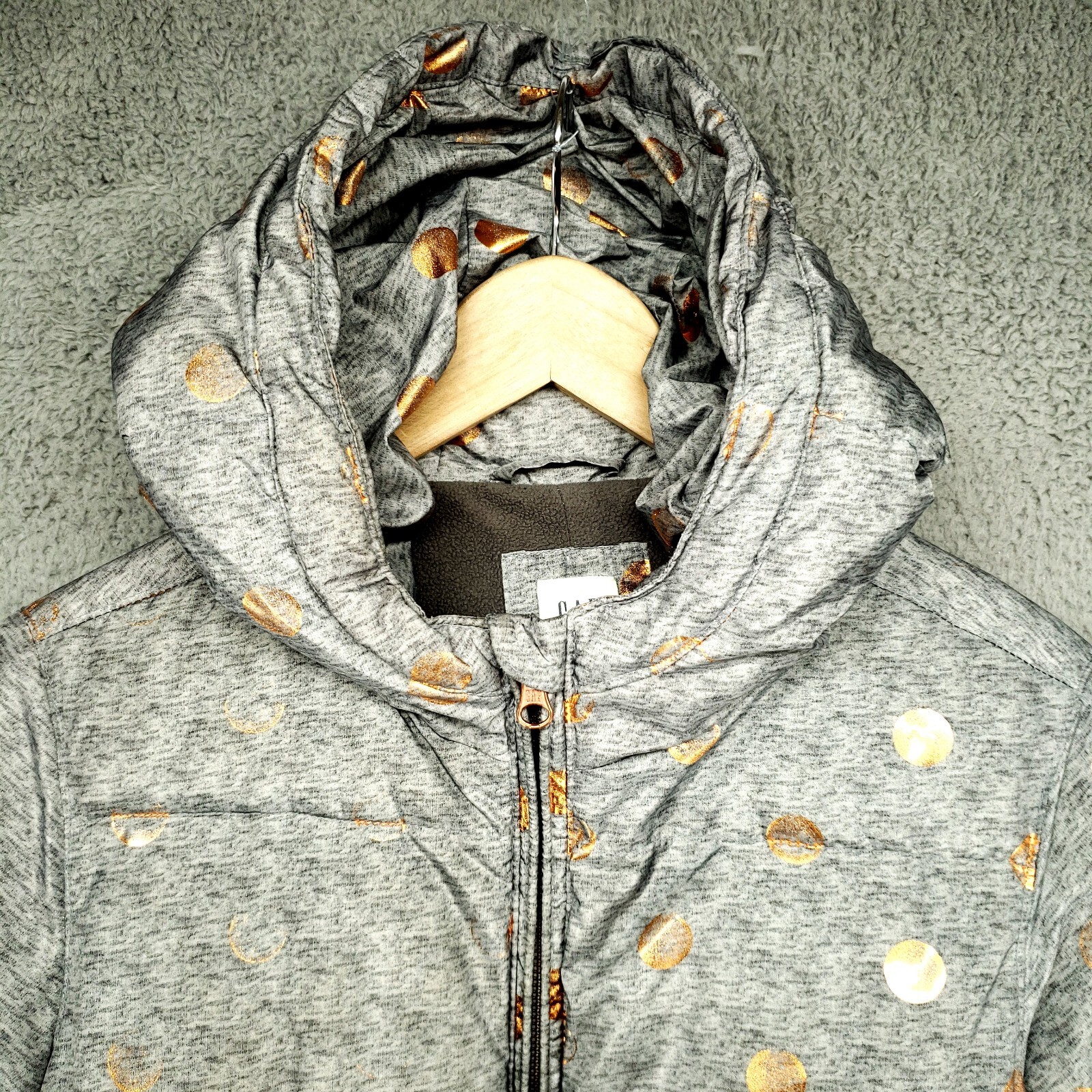 Picture 3 of 24