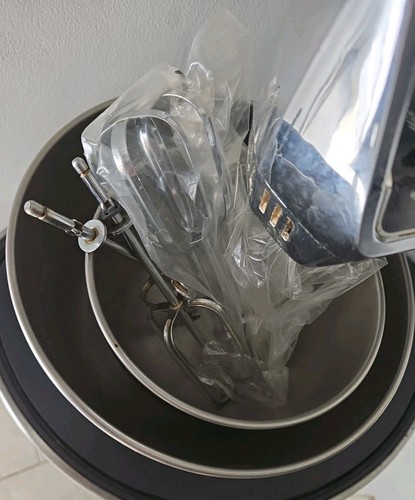 Vintage Hamilton Beach Scovill Model 40-3 Solid State Deluxe Chrome Mixer - Picture 4 of 4
