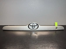 03-08 Toyota Corolla Rear Tailgate Trunk Lid Garnish Molding Trim Silver (1C8)