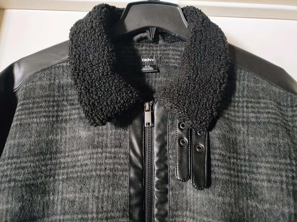 Chaqueta de bombardero DKNY para hombre a cuadros ultra resbaladiza talla M irregular Foto 3 de 4