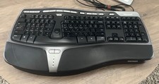 Microsoft Natural Ergonomic Keyboard 4000 v1.0 Model 1048 Wired USB