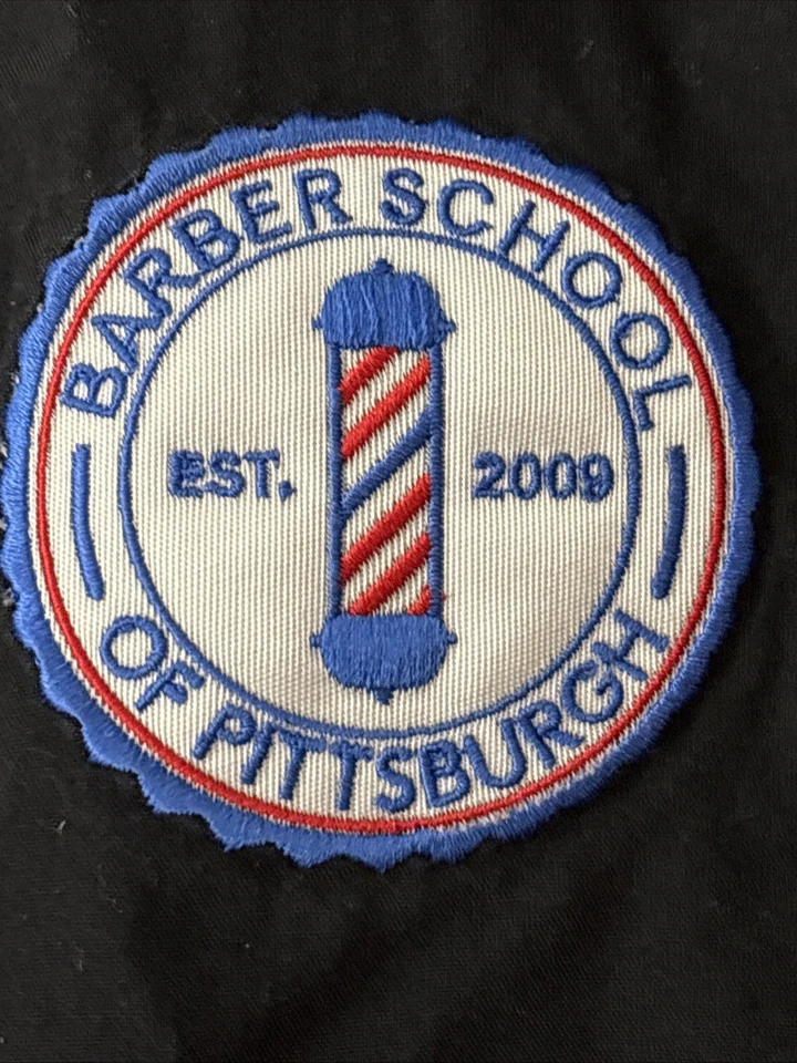 Chaqueta Exfoliante RMF Barber School Of Pittsburgh Cremallera Completa Bolsillos Peluquería Tienda Foto 4 de 4