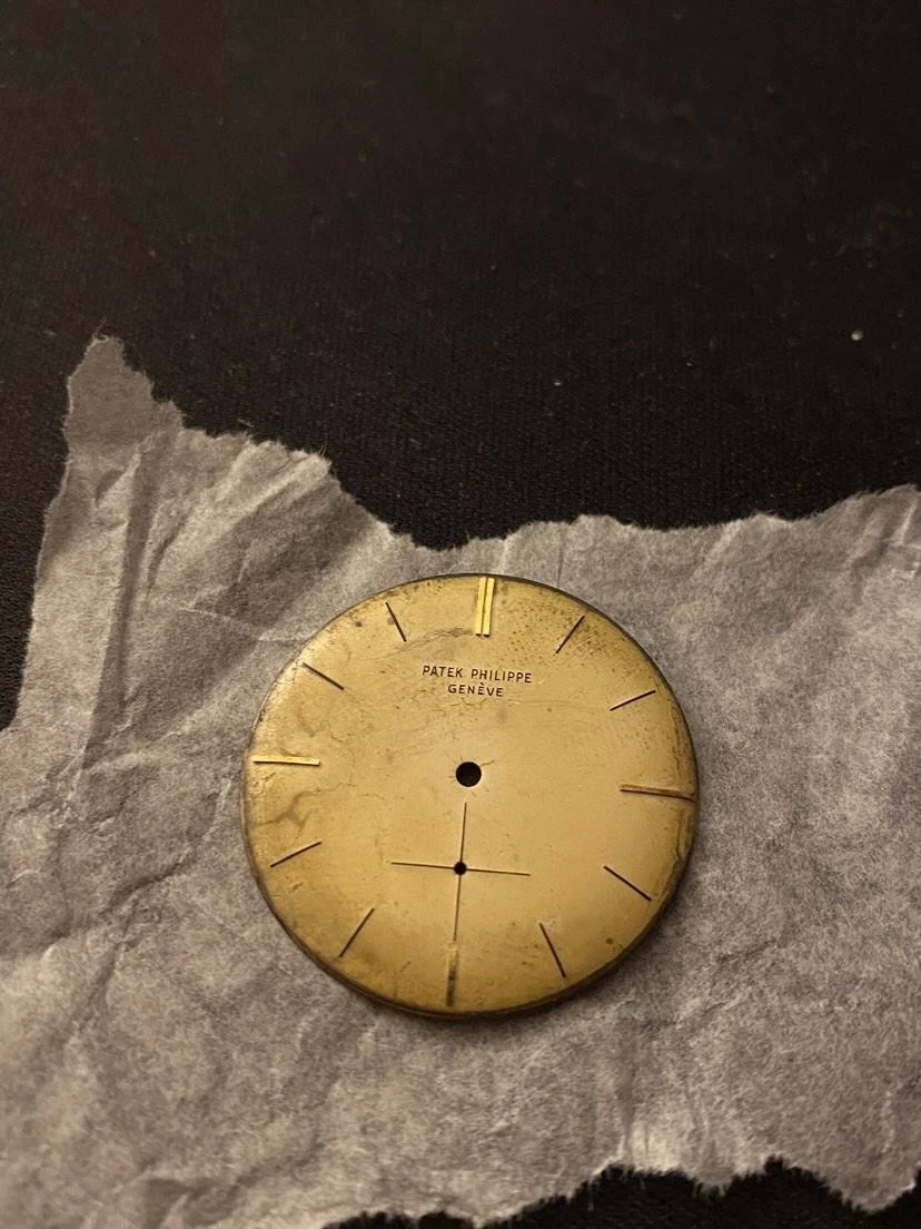 Patek Philippe — Patek Philippe calatrava dial, yellow gold indexes, cal. 215. diam 29.5 mm