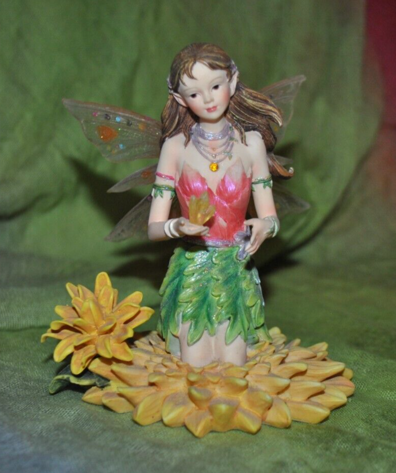VTG MUNRO Faerie Glen Chrysanthia FG841 Fairy Chrysanthemum Figurine