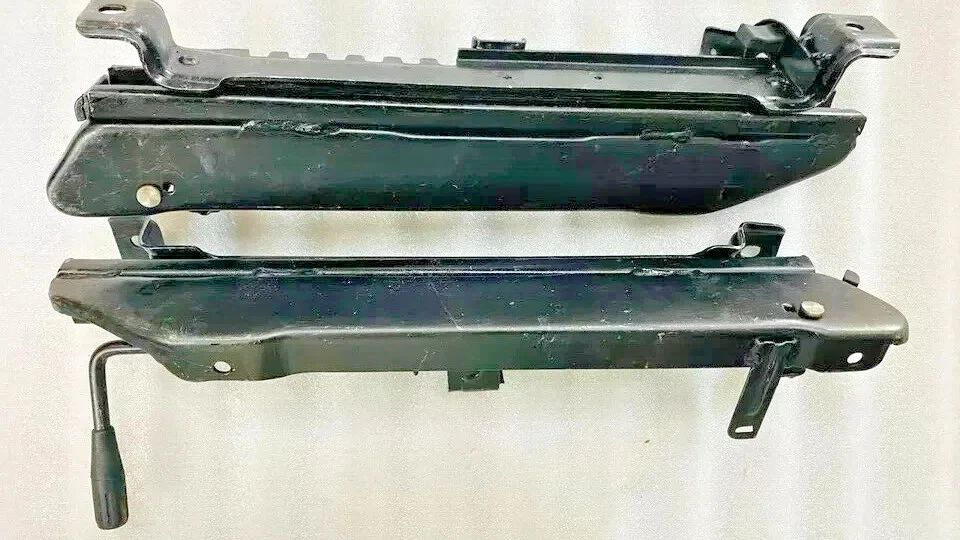 Fits For SUZUKI SAMURAI 86'-95 SEAT SLIDES MOUNTING BRACKETS LH & RH OEM - Image 4 of 4