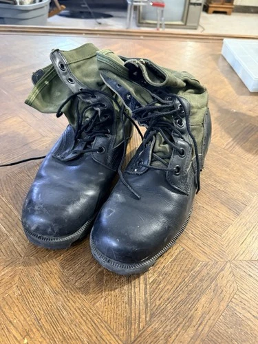 Vintage Military Vietnam Era Jungle Combat Boots Size 8-1/2 W Excellent Shape