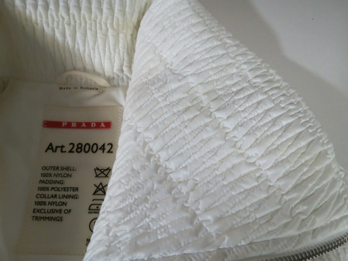 Prada White Puffer Model-ART.280042 Exclusive Of Trim riri Prada White Puffer Model-ART.280042 Exclusive Of Trim riri