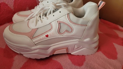 Tenis de cuña frontal con cordones gráficos Shein Heart & Letter blancas rosa Ladi 8 nuevas en caja - Imagen 11 de 19
