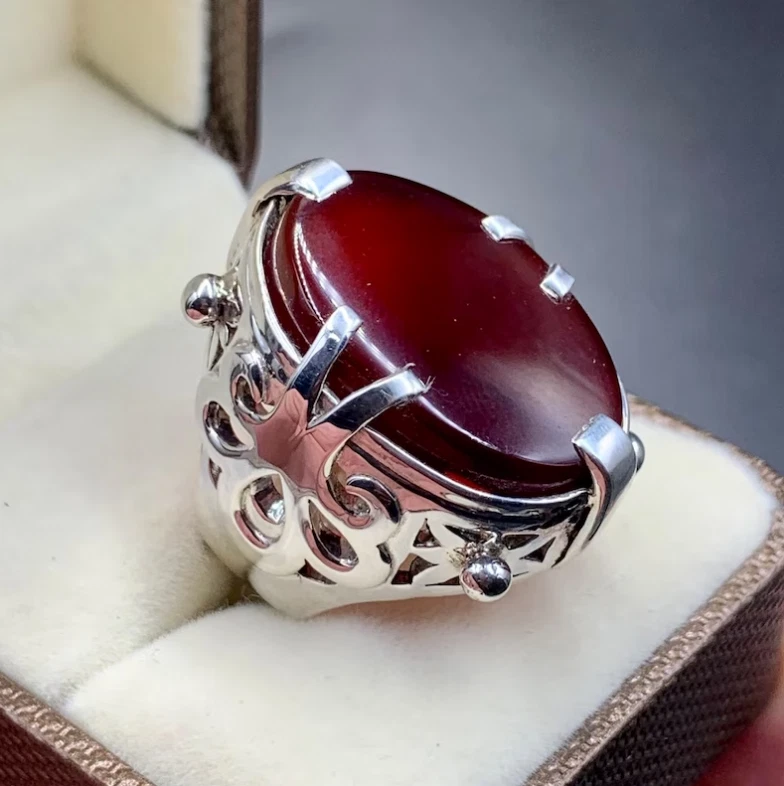 Nigel Ring Yemeni Aqeeq Ring Natural Agate 925 Sterling Silver