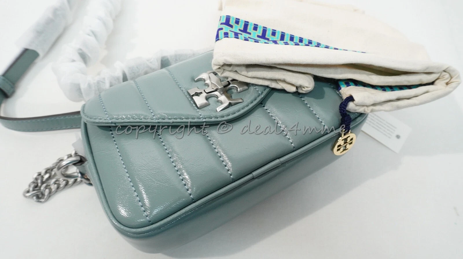 Borsa nuova con etichette Tory Burch 135751 piccola Kira brevetto fotocamera in chiaro artico prezzo al pubblico consigliato $498