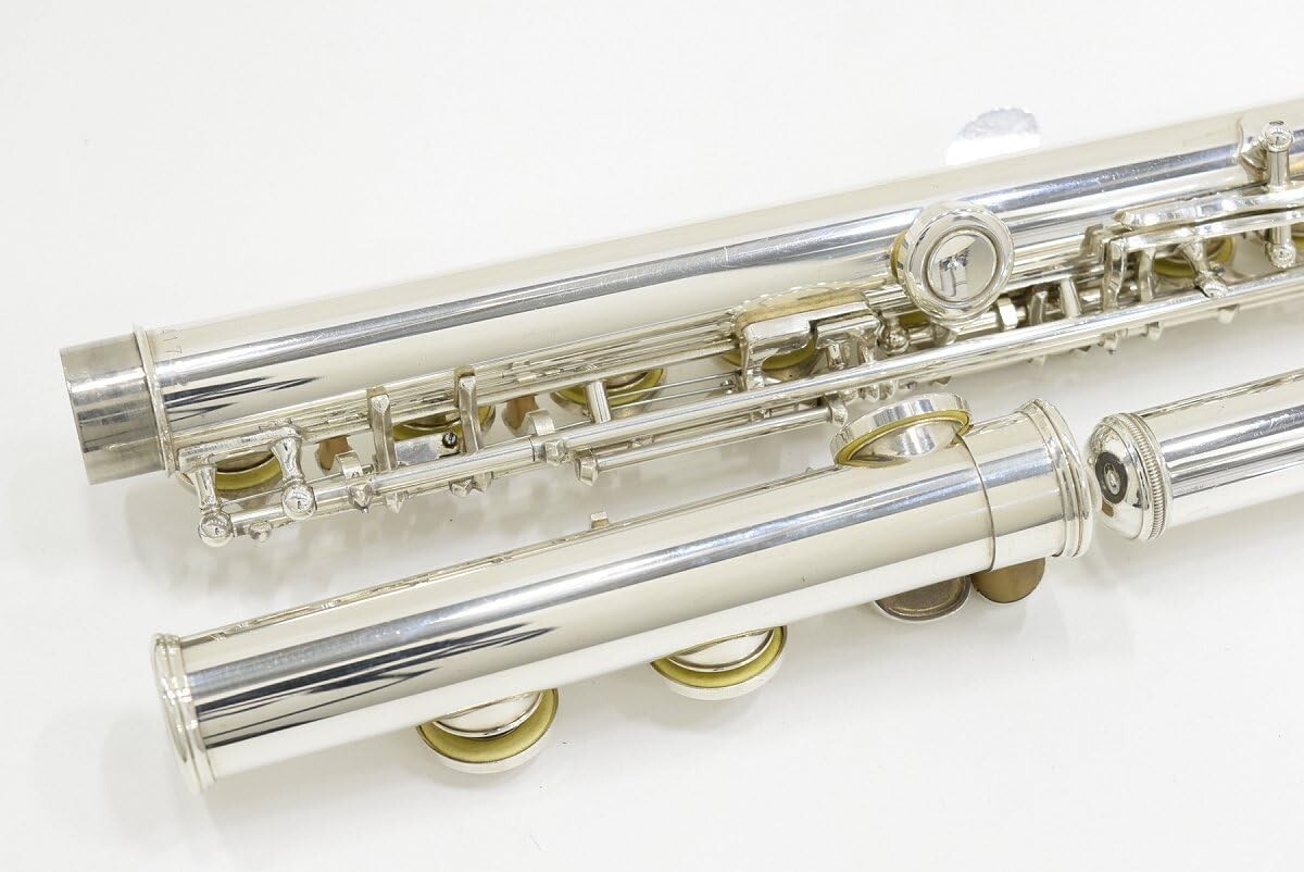 YAMAHA / YFL-211SII Flute Made in Japan used Bag and case