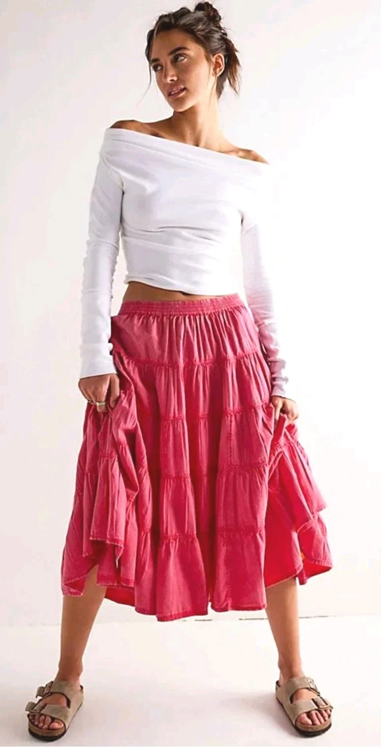 Free People Skirt Full Swing Red Midi Skirt Cotton Rayon Size X Small RRP £88.
Opens in a new window
