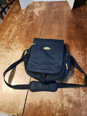 Ricardo Beverly Hills Navy Blue shoulder bag messenger tote style 65553 EUC 