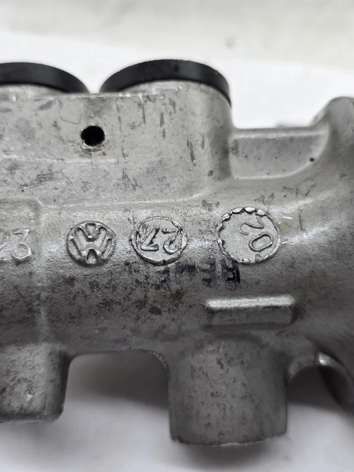 Cilindro maestro de freno OEM 11-3045 pieza VW remanufacturada Foto 4 de 4