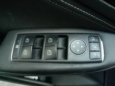 Lève vitre Infiniti Q30