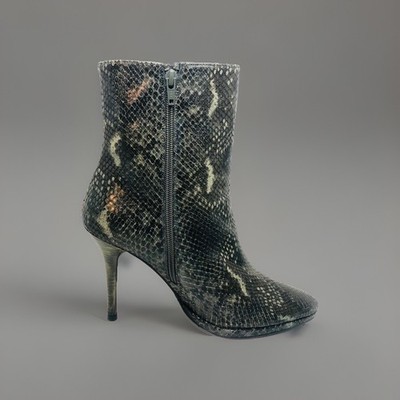 Stuart Weitzman size 8 women snake skin printed learher zip booties